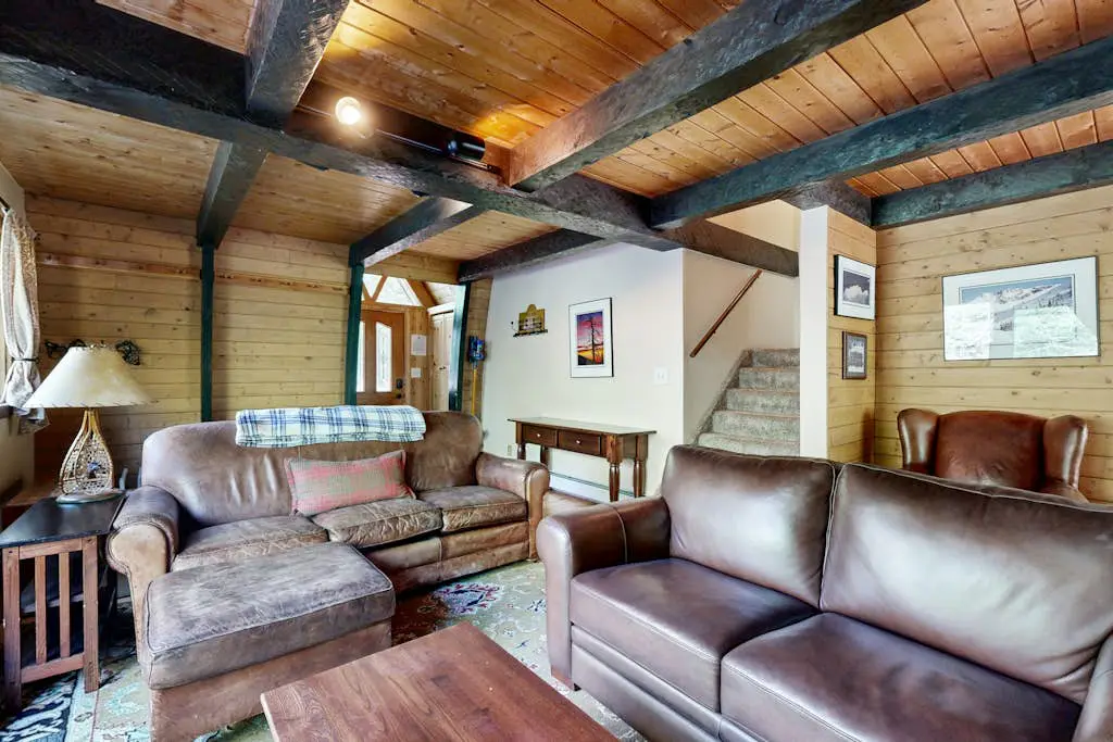 Creekside Chalet
