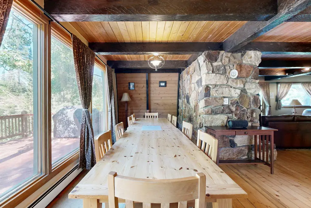 Creekside Chalet
