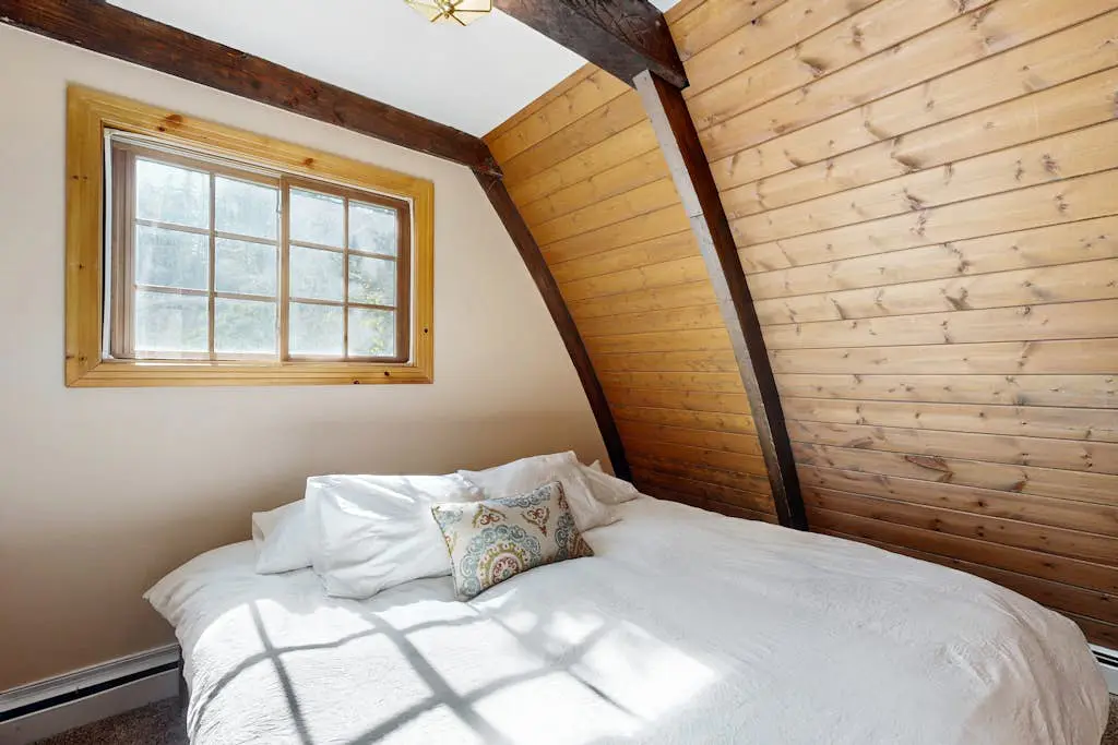 Creekside Chalet