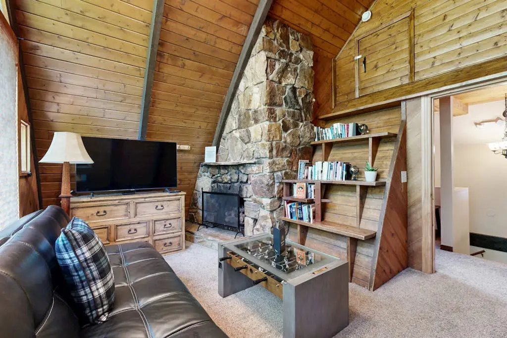 Creekside Chalet