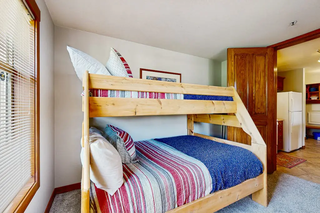 Powderhorn Lodge 311 - Poppy Suite