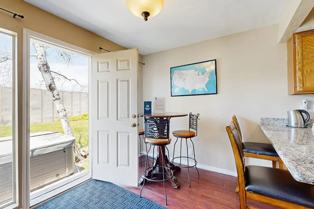 Skier's Four-Leaf Clover