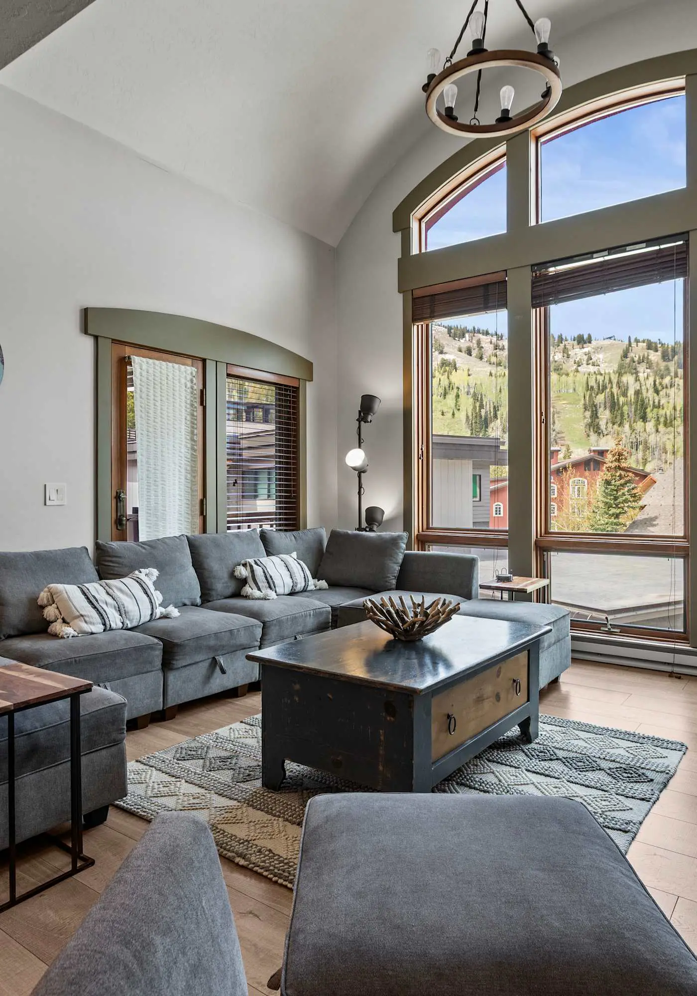 Resort Townhome with Deck, Grill, Fireplace, WiFi, Shared Pool & Hot Tub-Sauna