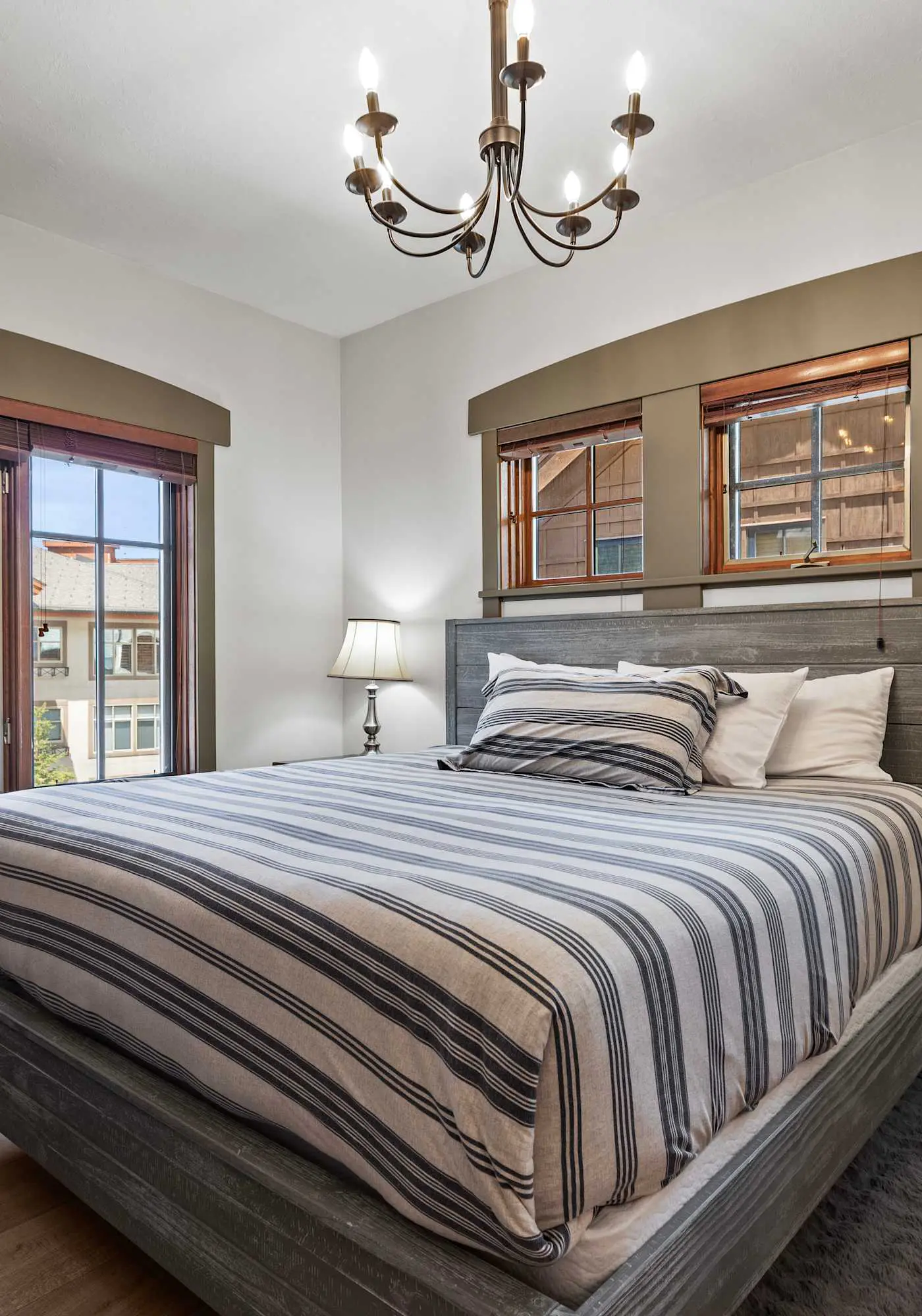 Resort Townhome with Deck, Grill, Fireplace, WiFi, Shared Pool & Hot Tub-Sauna
