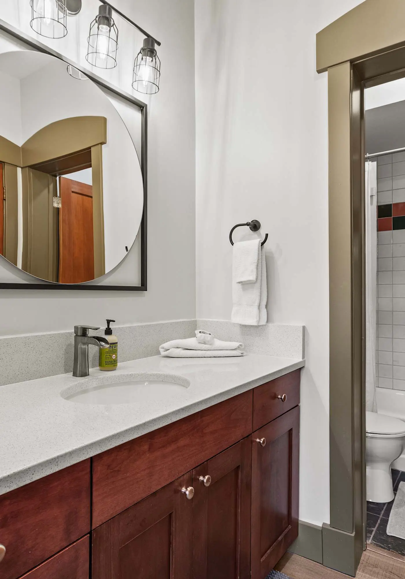 Resort Townhome with Deck, Grill, Fireplace, WiFi, Shared Pool & Hot Tub-Sauna