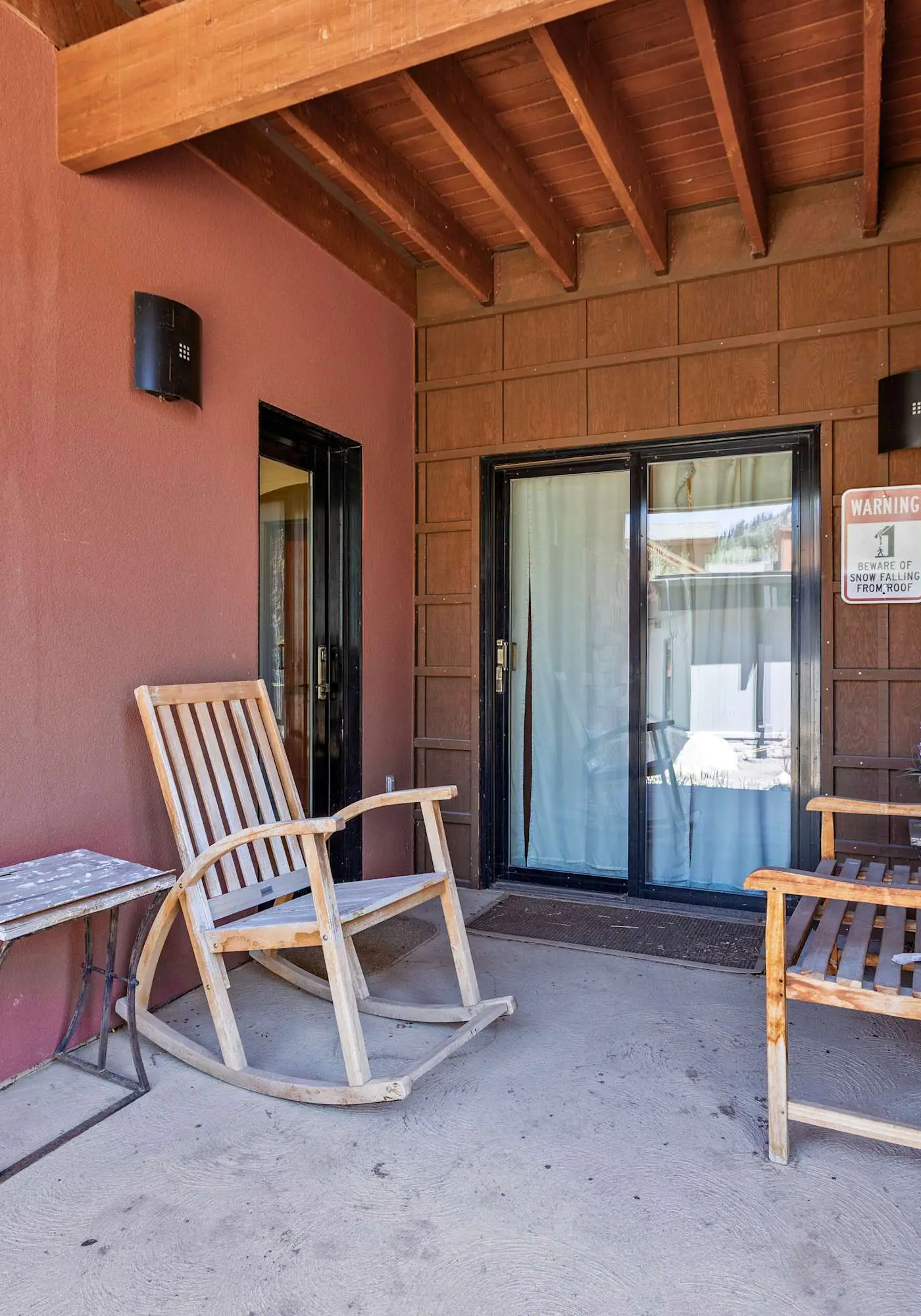 Resort Townhome with Deck, Grill, Fireplace, WiFi, Shared Pool & Hot Tub-Sauna