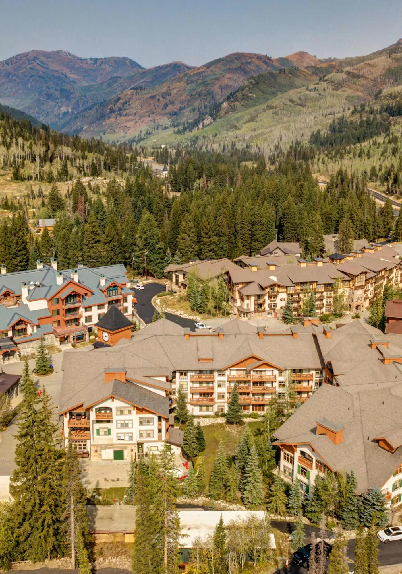 Resort Townhome with Deck, Grill, Fireplace, WiFi, Shared Pool & Hot Tub-Sauna