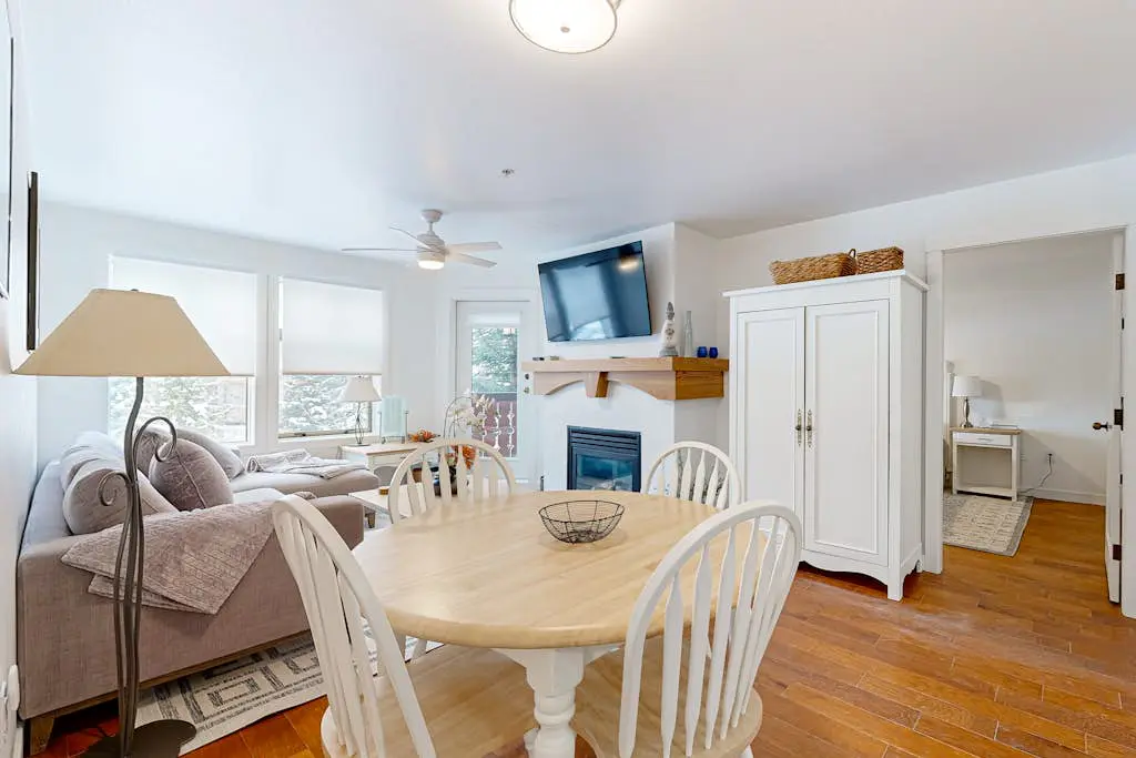 Eagle Springs East 304 Josephine's Suite