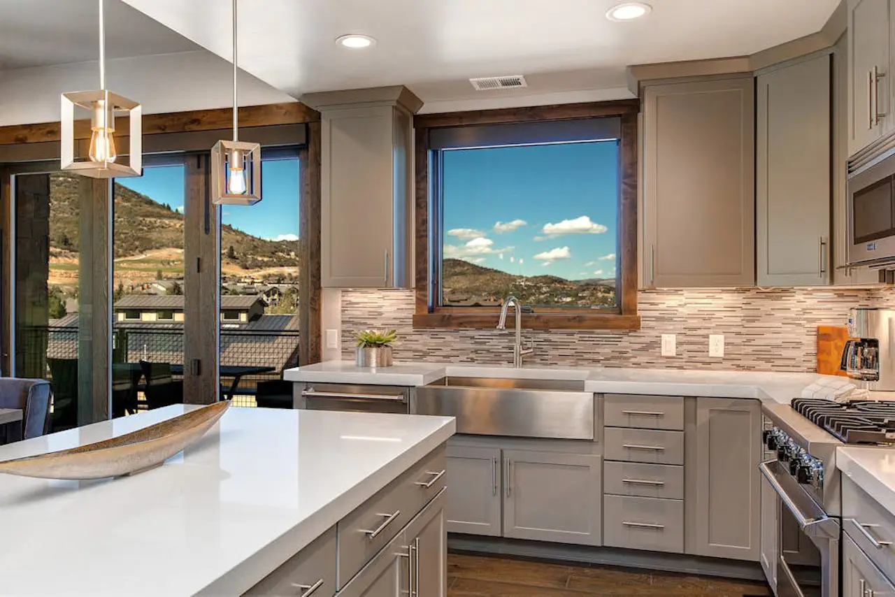 Photo inspiration: Luxury Condo With Large Deck Pool Hot Tub Walk To Photo Inspiration