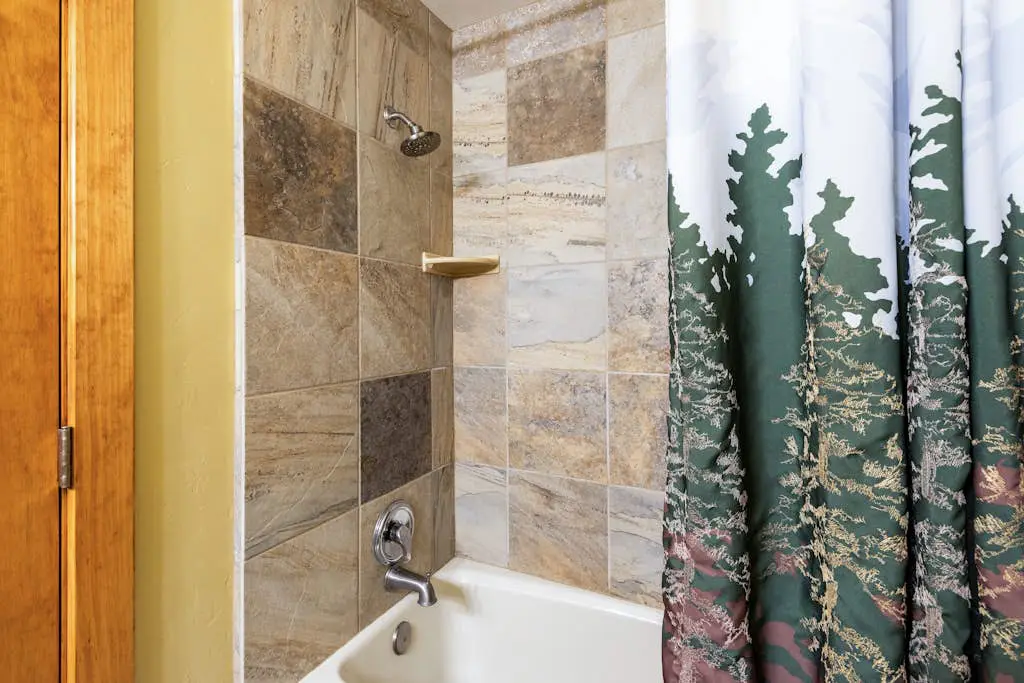 SKI-IN/SKI-OUT MOUNTAIN VILLAGE STUDIO #225