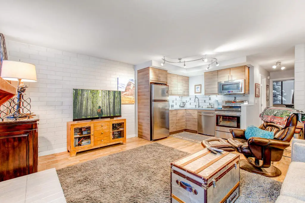 Golf Course Front Condo with Shared Outdoor Pool, Hot Tub, & High-Speed WiFi