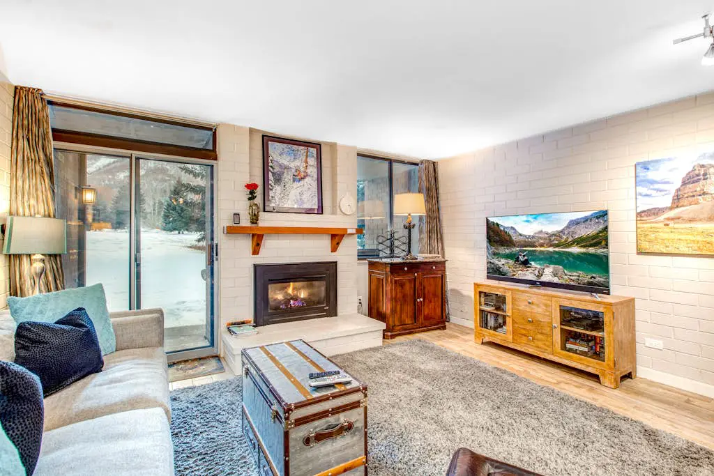Golf Course Front Condo with Shared Outdoor Pool, Hot Tub, & High-Speed WiFi