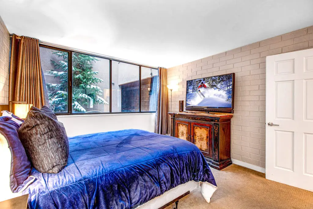 Golf Course Front Condo with Shared Outdoor Pool, Hot Tub, & High-Speed WiFi