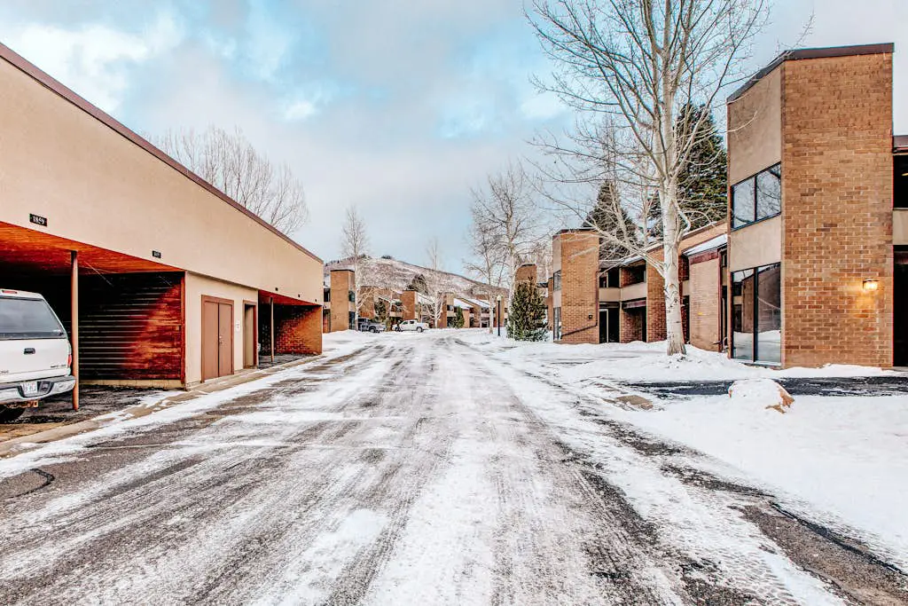 Golf Course Front Condo with Shared Outdoor Pool, Hot Tub, & High-Speed WiFi
