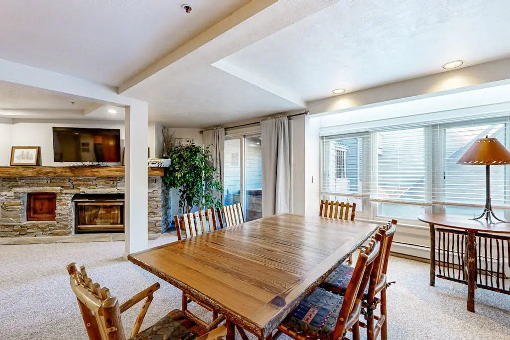SKI-IN/SKI-OUT Mountain Village Lodge 269