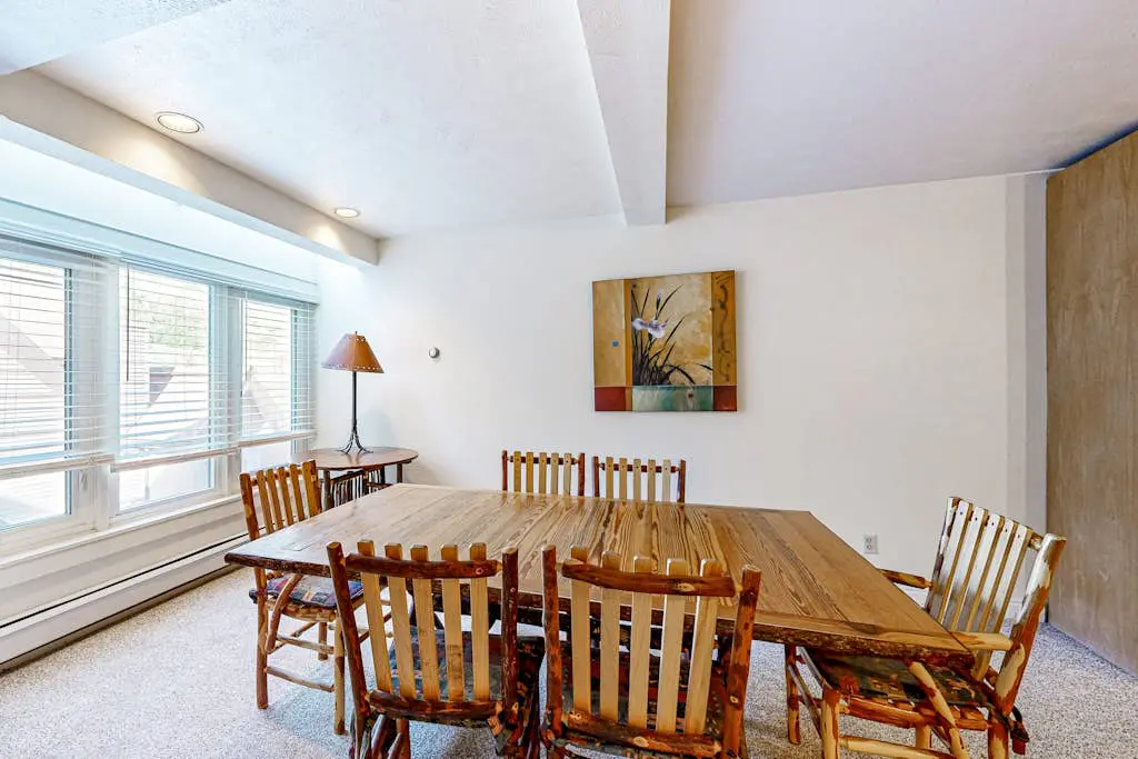 SKI-IN/SKI-OUT Mountain Village Lodge 269