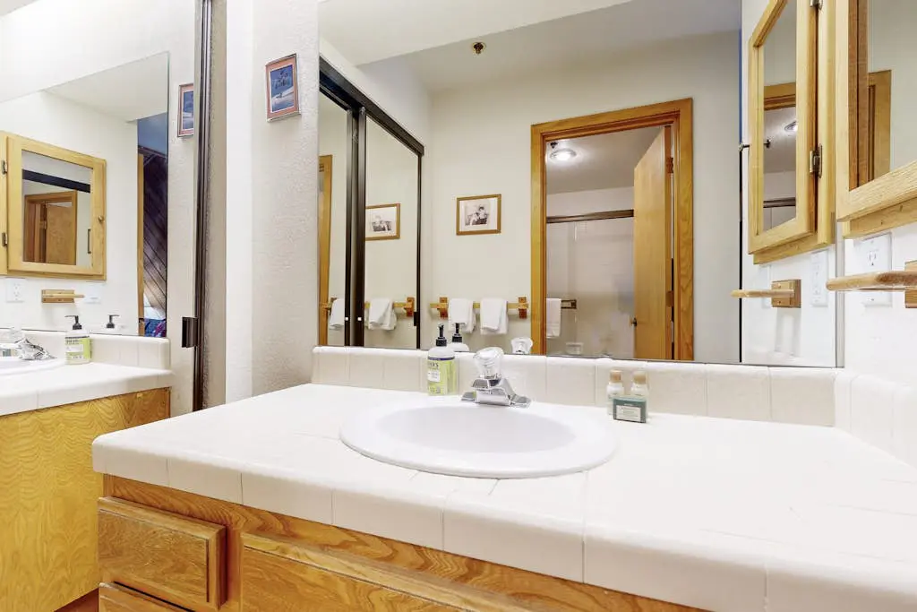Deer Valley Resort Townhome with  Hot Tub, Pool & Tennis - Close to Ski Lifts