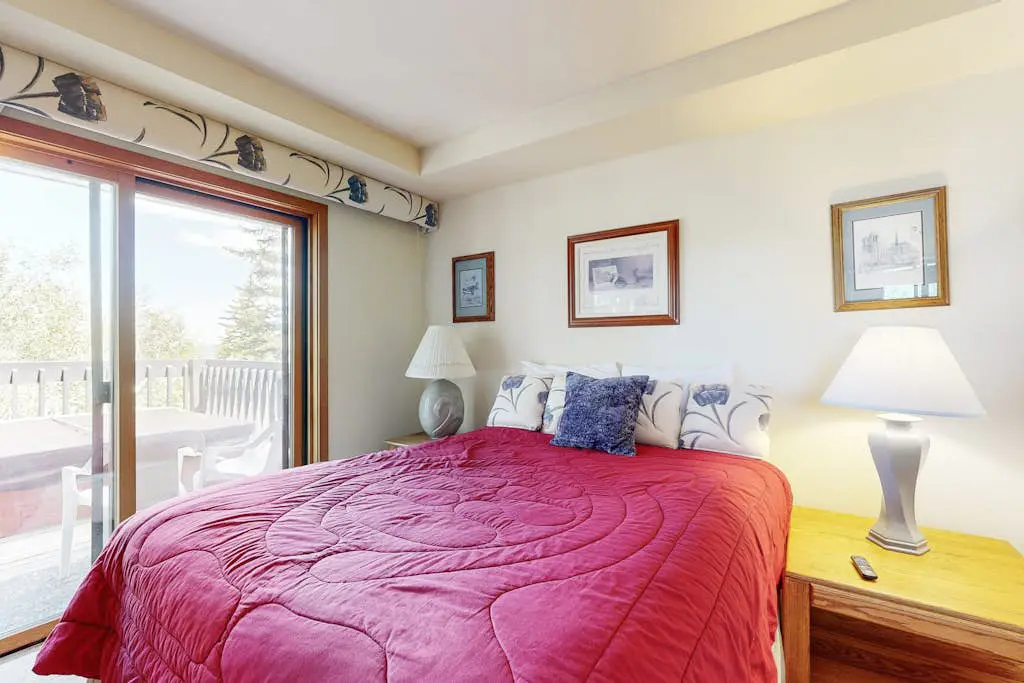 Deer Valley Resort Townhome with  Hot Tub, Pool & Tennis - Close to Ski Lifts