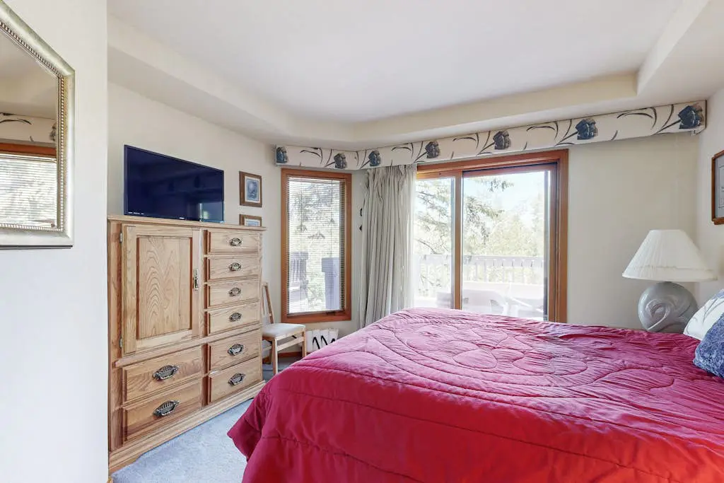 Deer Valley Resort Townhome with  Hot Tub, Pool & Tennis - Close to Ski Lifts