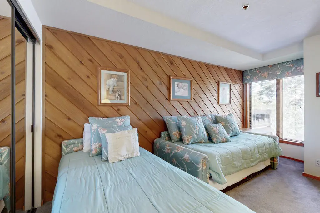 Deer Valley Resort Townhome with  Hot Tub, Pool & Tennis - Close to Ski Lifts