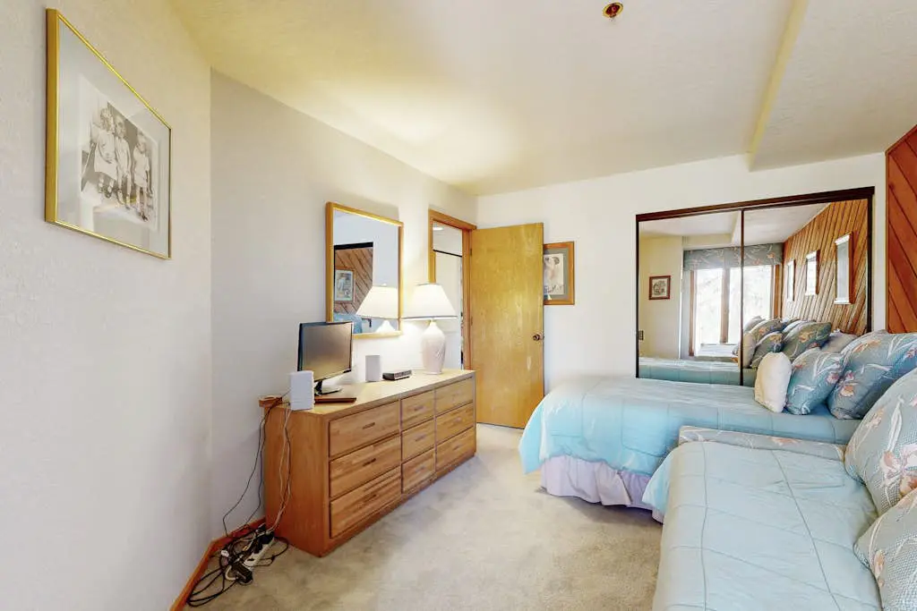 Deer Valley Resort Townhome with  Hot Tub, Pool & Tennis - Close to Ski Lifts