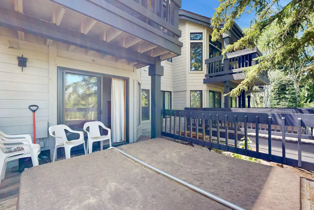 Deer Valley Resort Townhome with  Hot Tub, Pool & Tennis - Close to Ski Lifts