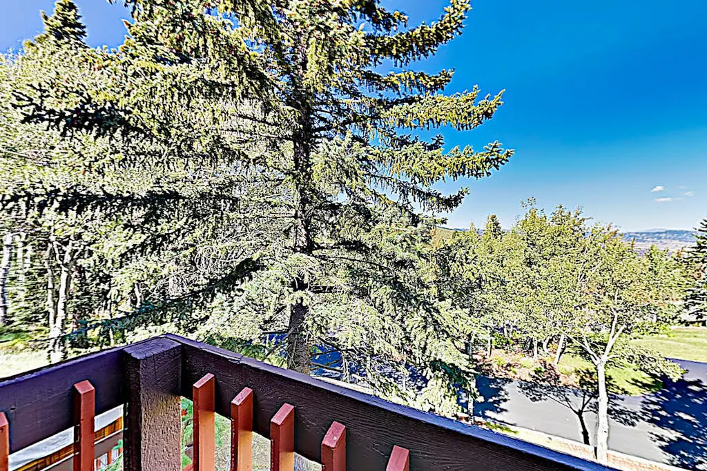 Deer Valley Resort Townhome with  Hot Tub, Pool & Tennis - Close to Ski Lifts