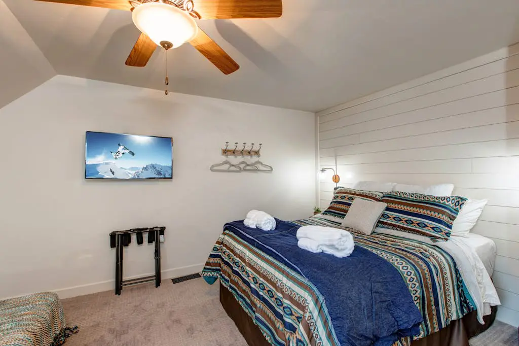 SKI-IN/SKI-OUT Mountain Village Lodge 351