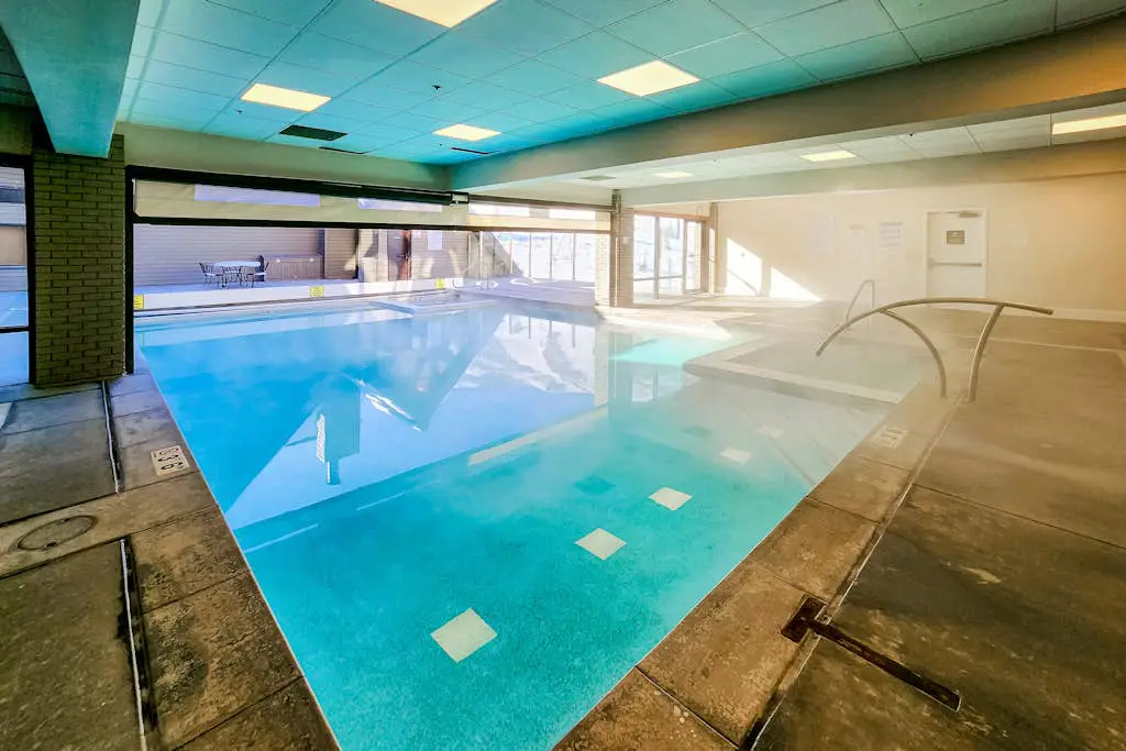 SKI-IN/SKI-OUT Mountain Village Lodge 351