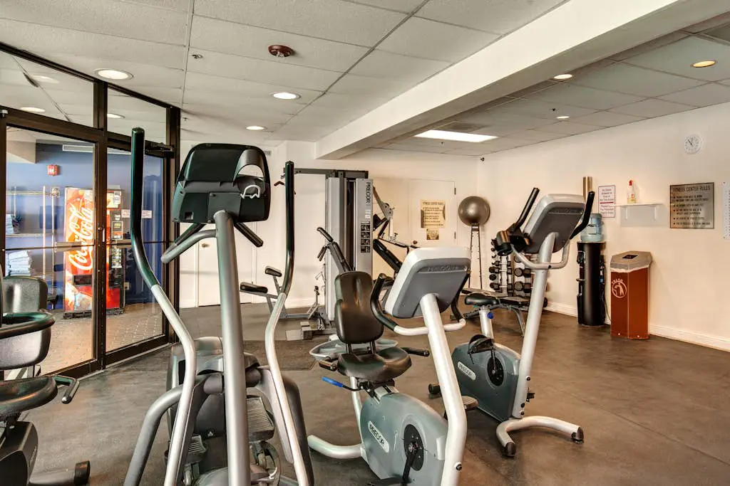 Upscale ski-in - ski-out condo with fireplace, all-season pool, hot tub & gym
