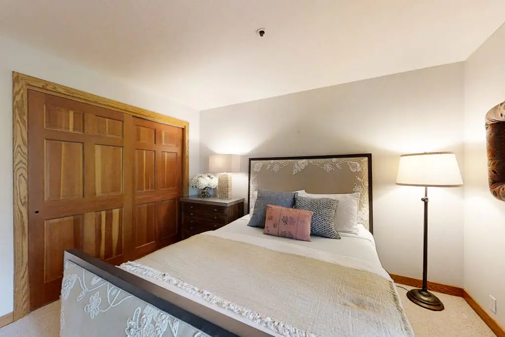 All Seasons Condominiums 303