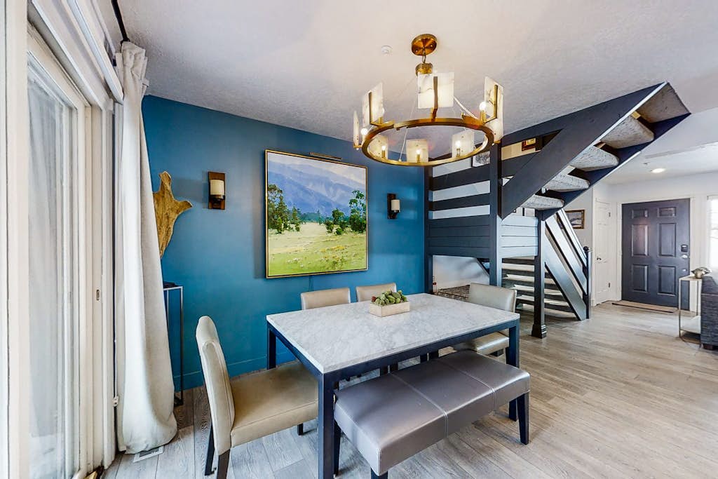 Walk to Deer Valley Open-Concept Townhome w/ Luxe All-Suite Layout