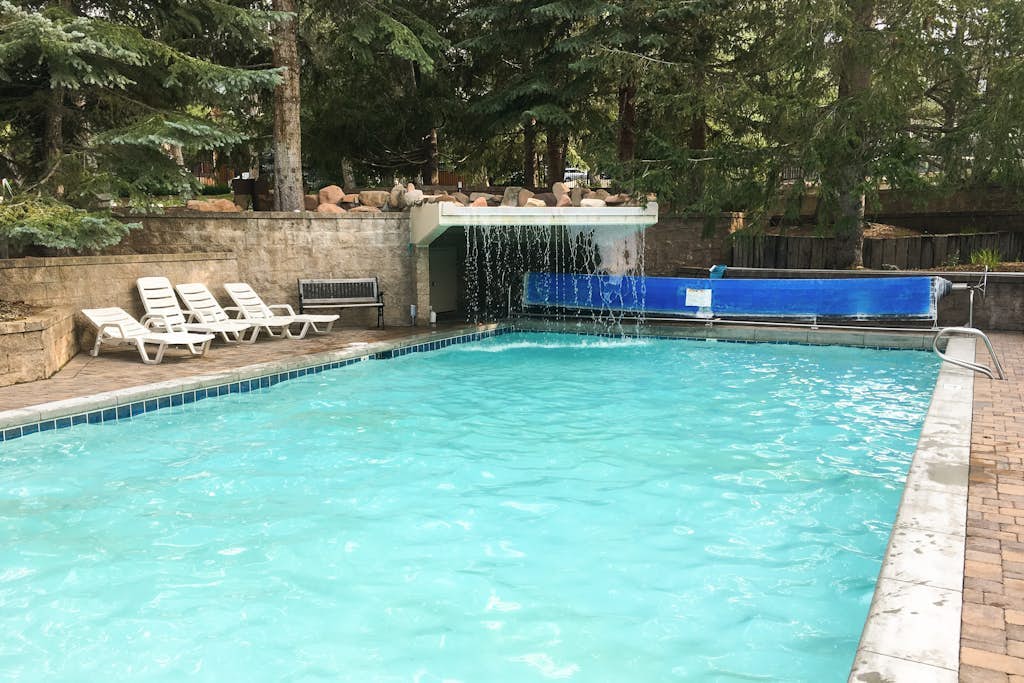 Alpine Gem | Pools, Hot Tubs, Tennis | Walk 5 Mins to Lift & 8 Mins to Dining