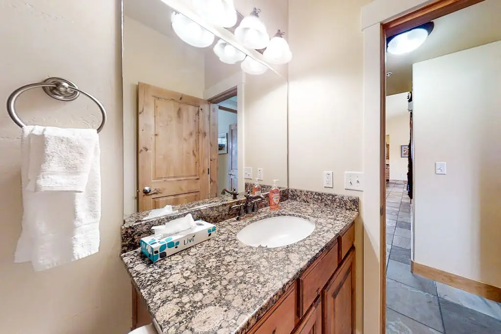 Bear Hollow Village Townhouse with  Community Pool - Ski the Slopes