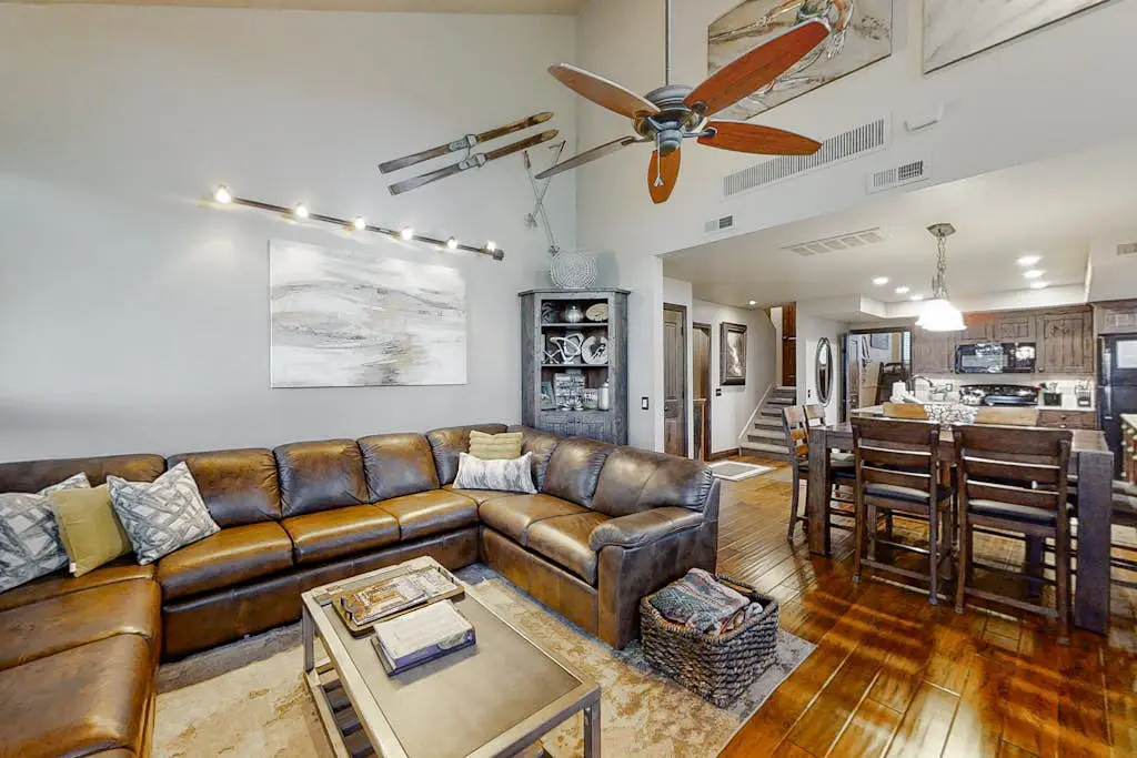 Red Pine Condo T-19