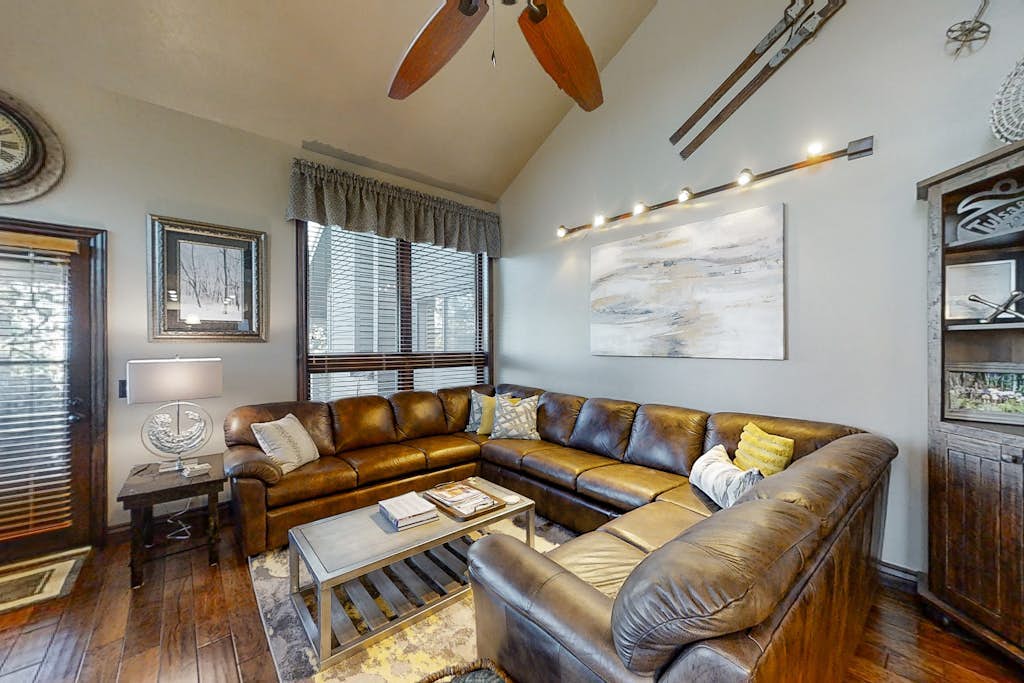 Red Pine Condo T-19
