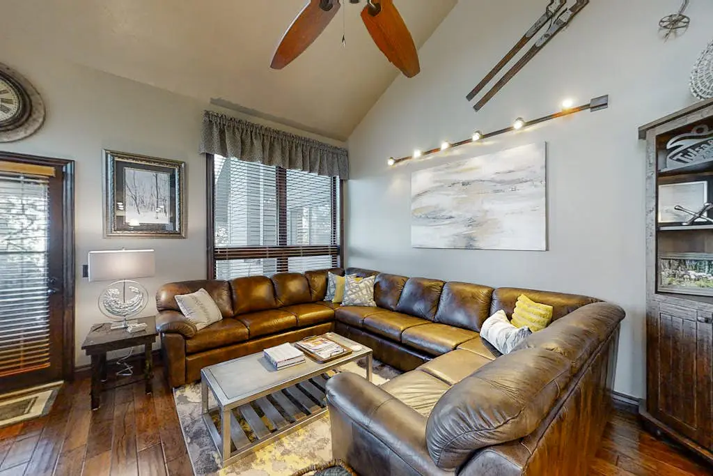 Red Pine Condo T-19