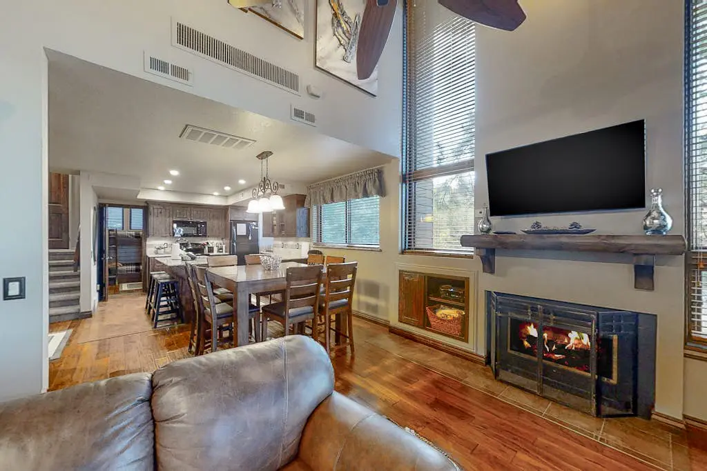 Red Pine Condo T-19
