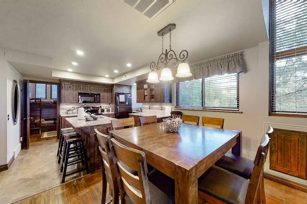 Red Pine Condo T-19