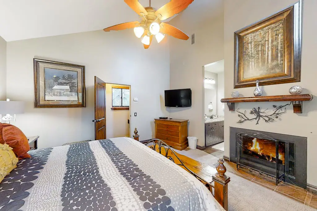 Red Pine Condo T-19