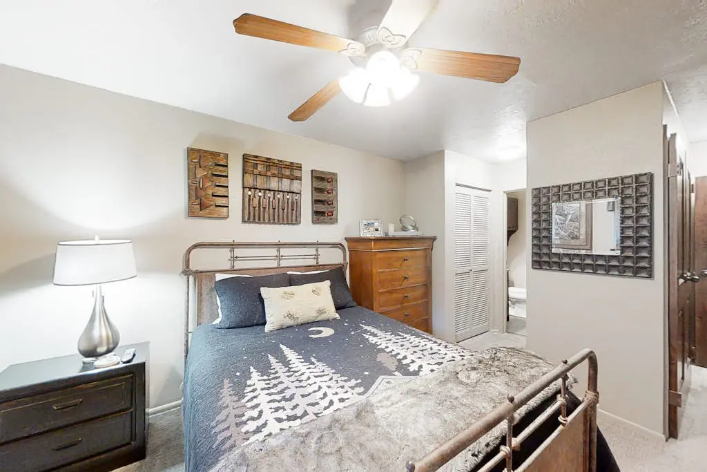 Red Pine Condo T-19