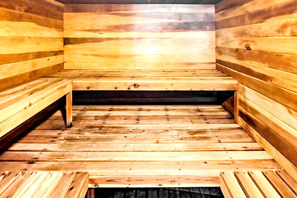 Red Pine Condo T-19
