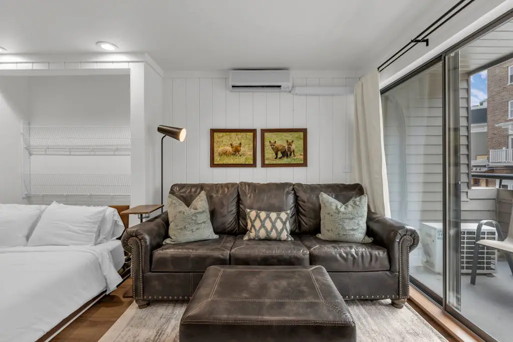 SKI-IN/SKI-OUT Mountain Village Lodge 221