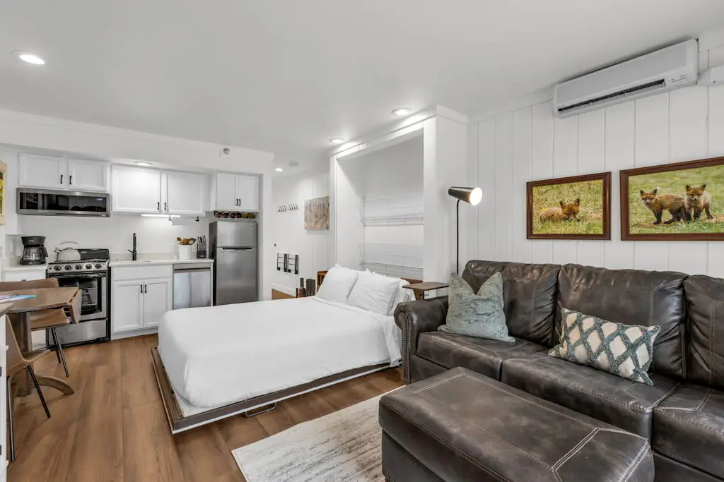SKI-IN/SKI-OUT Mountain Village Lodge 221