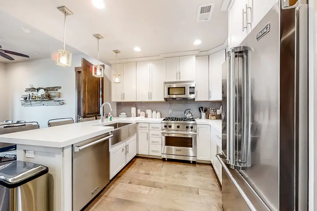 Blackstone Residence 1-B at Canyons Cabriolet Lift