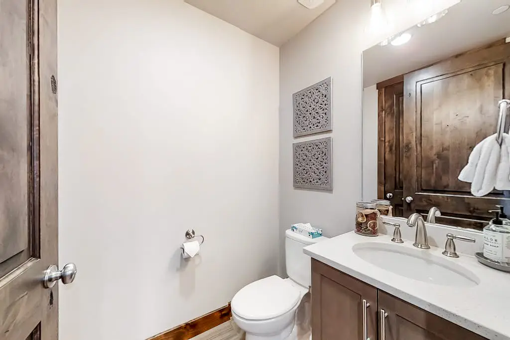 Blackstone Residence 1-B at Canyons Cabriolet Lift
