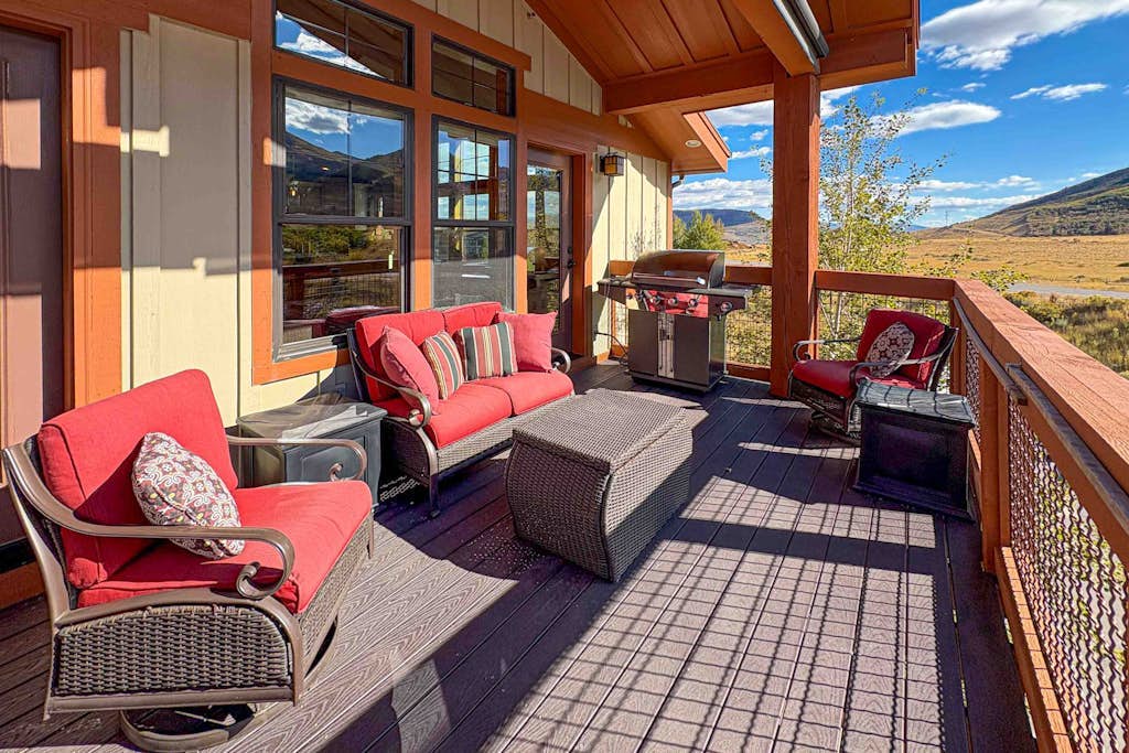 Luxurious & Conveniently Located Condo w/spectacular Deer Vally Views