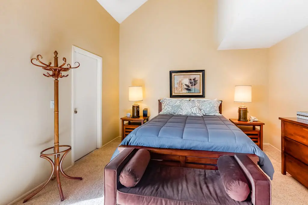 Three-Story, Dog-Friendly Townhouse with  Free WiFi, Gas Fireplaces, & washer & dryer