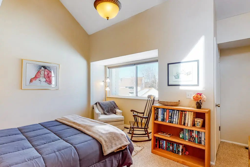 Three-Story, Dog-Friendly Townhouse with  Free WiFi, Gas Fireplaces, & washer & dryer