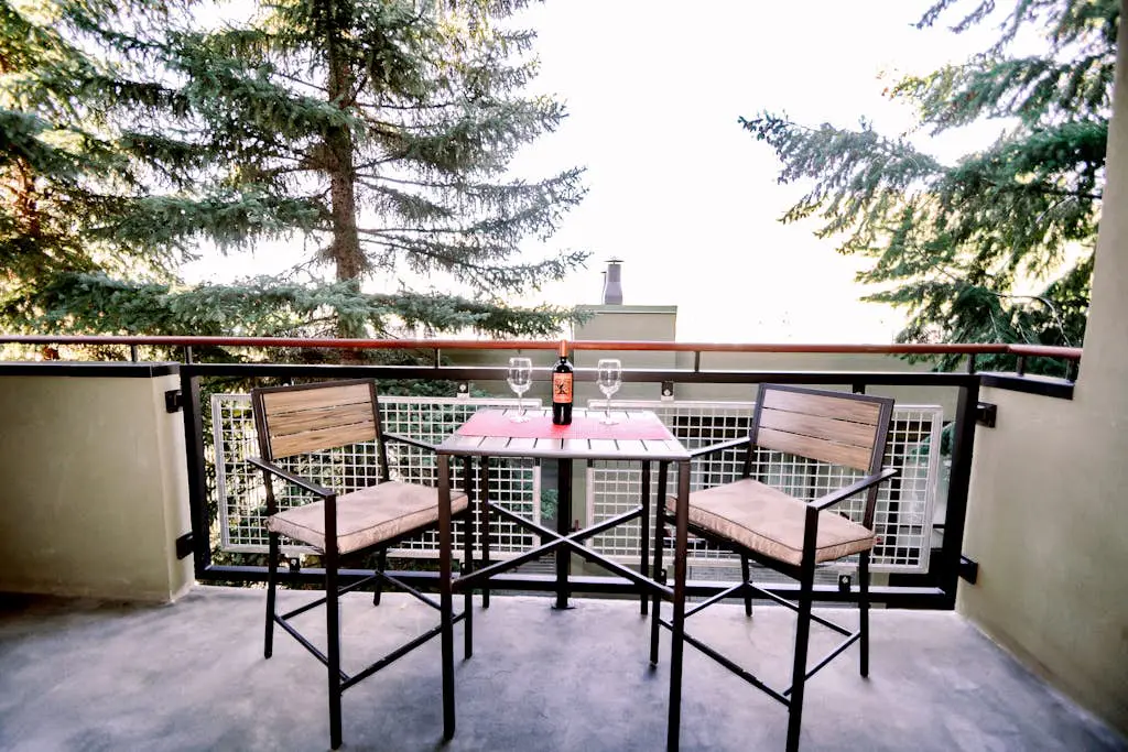 Park City condo with  pool & hot tub access - walk to PCM Lifts